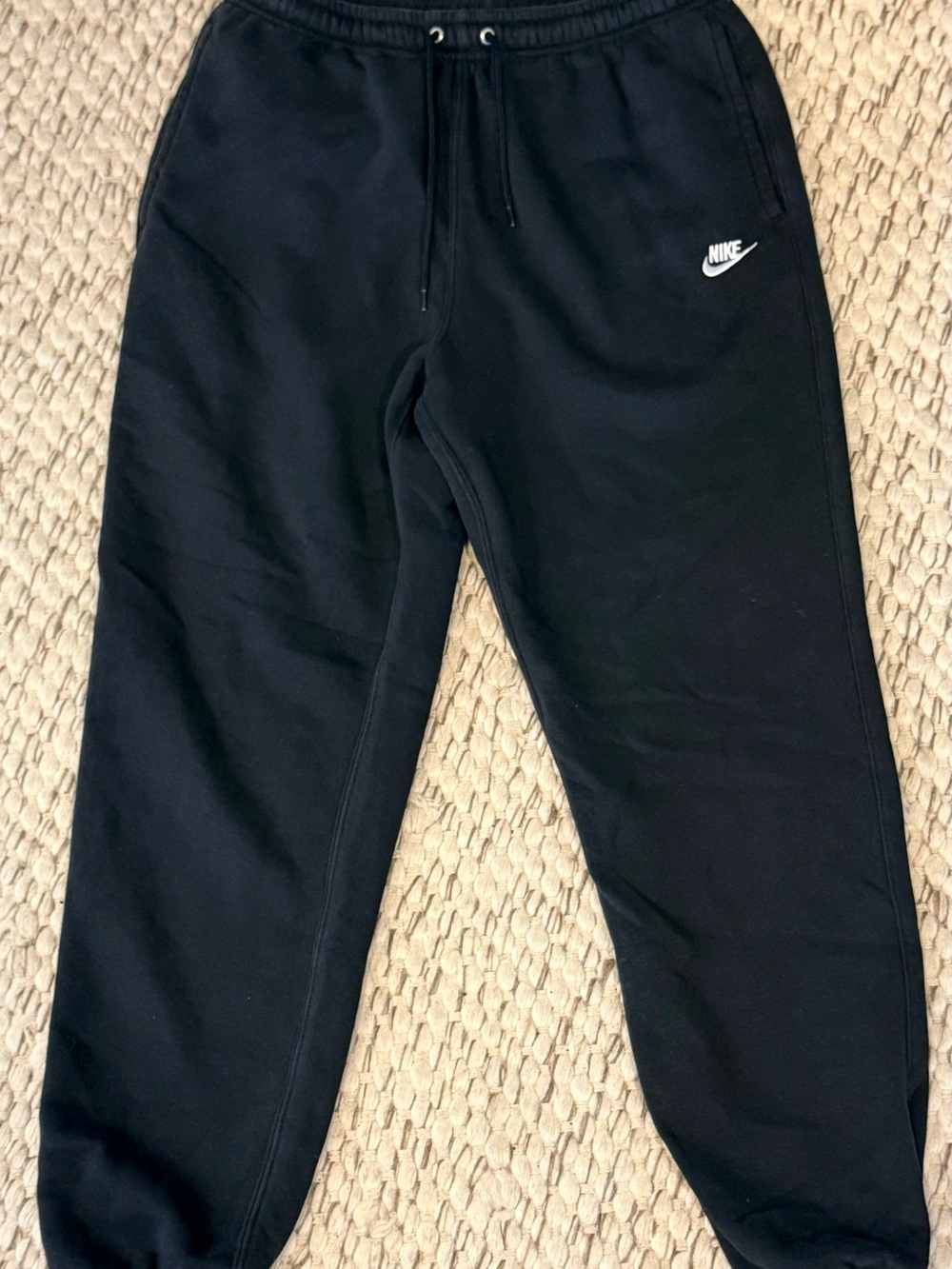 Nike Men’s Medium Black Fleece Jogger Sweatpants Embroidered Swoosh